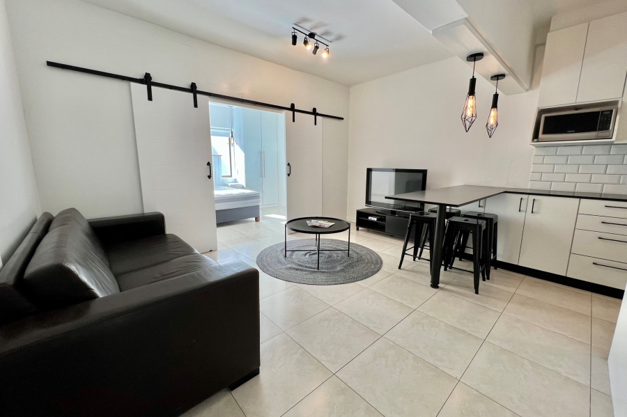 1 Bedroom Property for Sale in Sea Point Western Cape